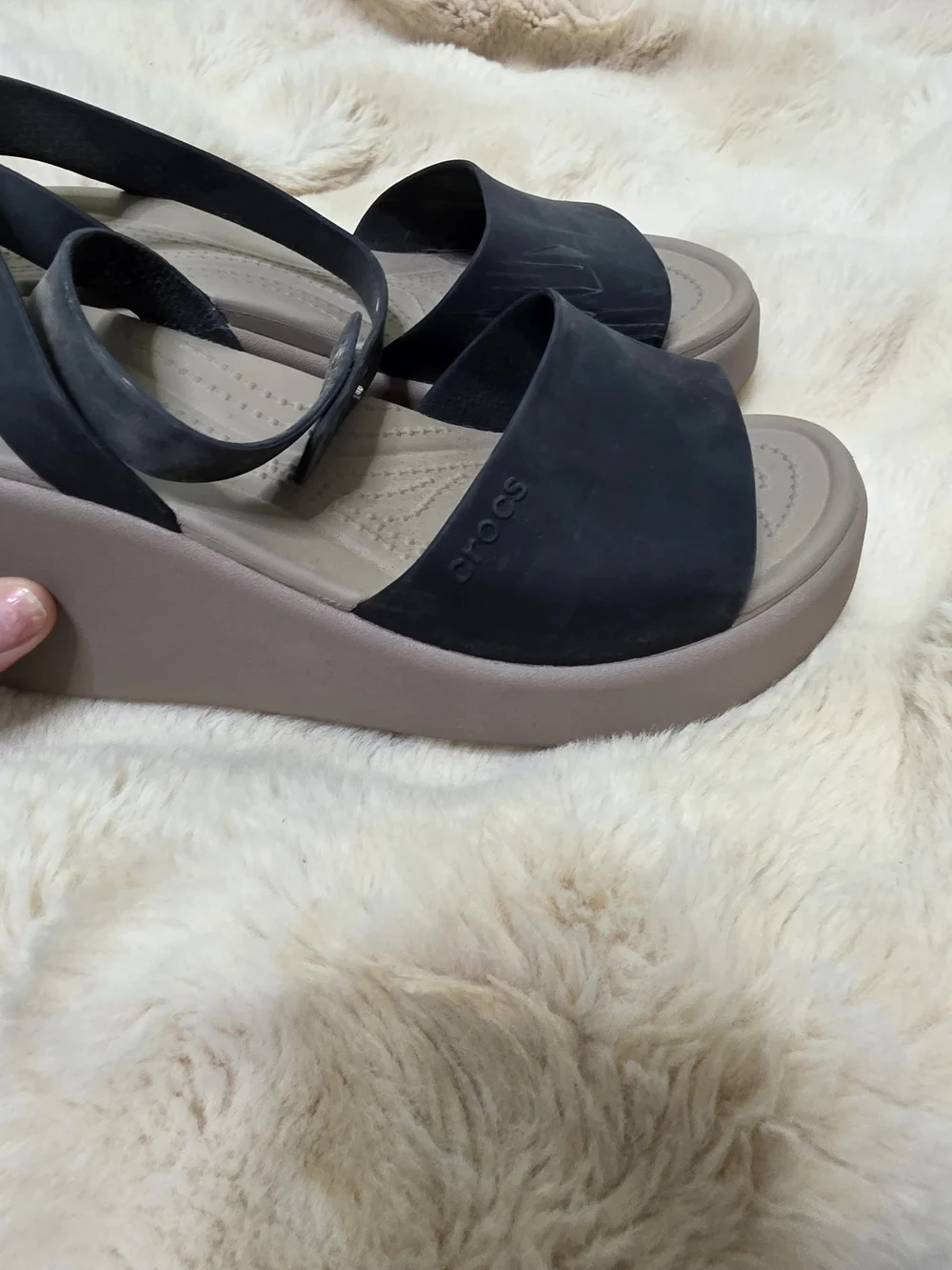 CROCS stylish wedge